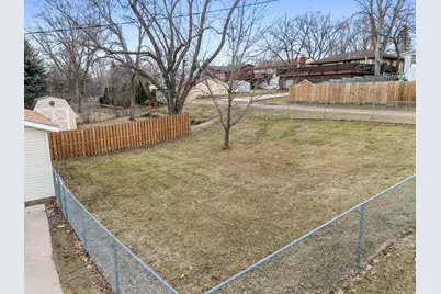 902 7th Avenue E, Shakopee, MN 55379 - Photo 37