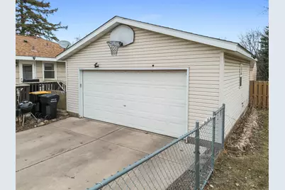 902 7th Avenue E, Shakopee, MN 55379 - Photo 35