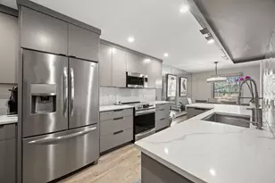 8549 Irwin Rd, Bloomington, MN 55437 - Photo 19