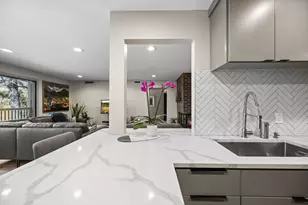 8549 Irwin Rd, Bloomington, MN 55437 - Photo 17