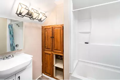 706 E 11th Street, Duluth, MN 55805 - Photo 17