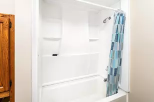 706 E 11th St, Duluth, MN 55805 - Photo 19