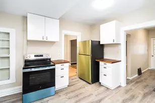 706 E 11th St, Duluth, MN 55805 - Photo 11