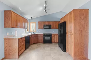 7851 Park Ct NE, Otsego, MN 55330 - Photo 9