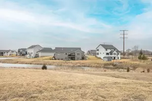 22 Sunset Ct, North Mankato, MN 56003 - Photo 1