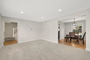 7495 Saratoga Dr, Chanhassen, MN 55317 - Photo 3