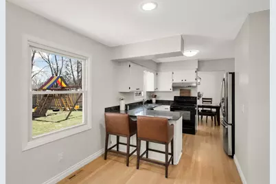 7495 Saratoga Drive, Chanhassen, MN 55317 - Photo 7