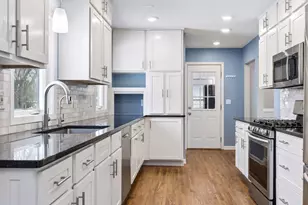 3011 Asbury St, Roseville, MN 55113 - Photo 23