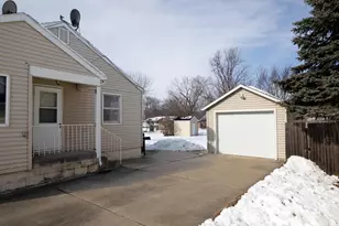 1233 Parallel St, Chaska, MN 55318 - Photo 13