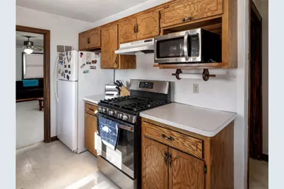 1233 Parallel Street, Chaska, MN 55318 - Photo 5