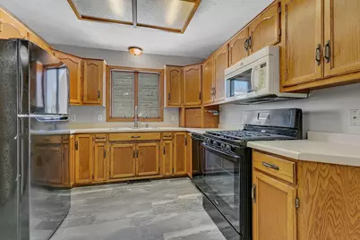 2412 Goettens Way, Saint Cloud, MN 56301 - Photo 11