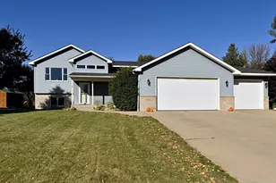 1009 Fairway Blvd, Howard Lake, MN 55349 - Photo 3