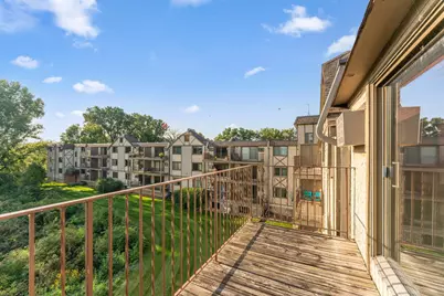 1304 W Medicine Lake Drive #323, Plymouth, MN 55441 - Photo 19