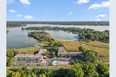 1304 W Medicine Lake Drive #323, Plymouth, MN 55441 - Photo 29