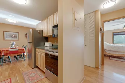 1304 W Medicine Lake Drive #323, Plymouth, MN 55441 - Photo 7