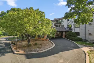 1304 W Medicine Lake Dr, Plymouth, MN 55441 - Photo 1