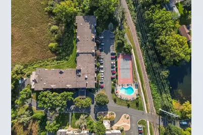 1304 W Medicine Lake Drive #323, Plymouth, MN 55441 - Photo 27