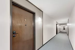 1304 W Medicine Lake Dr, Plymouth, MN 55441 - Photo 23