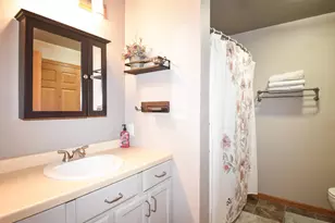 913 41st Ave S, Moorhead, MN 56560 - Photo 49