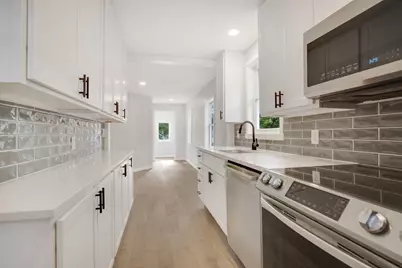 100 Warner Avenue S, Mahtomedi, MN 55115 - Photo 11