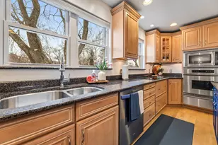 1628 Valley View Dr, Winona, MN 55987 - Photo 9