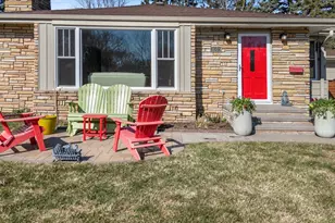 3609 York Ave N, Robbinsdale, MN 55422 - Photo 3