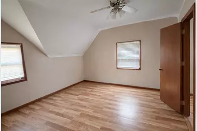 46 2nd Street NE, Madelia, MN 56062 - Photo 3