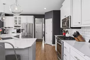 20643 Hazelwood Tr, Lakeville, MN 55044 - Photo 5