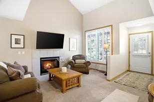 8731 Quarry Ridge Ln, Woodbury, MN 55125 - Photo 7