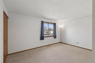 3306 Greenbrier St, Vadnais Heights, MN 55127 - Photo 13