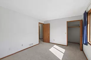 3306 Greenbrier St, Vadnais Heights, MN 55127 - Photo 17