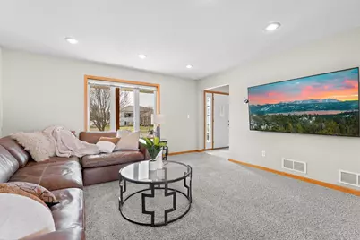 5718 48th Avenue NW, Rochester, MN 55901 - Photo 7