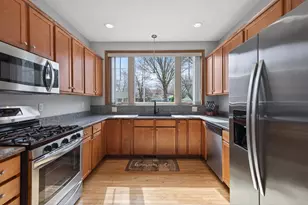 1581 Christie Pl, Saint Paul, MN 55106 - Photo 7