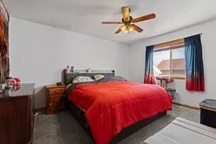 407 8th St NW, Dodge Center, MN 55927 - Photo 9