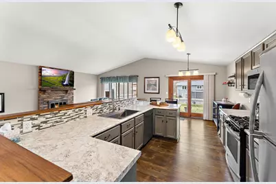 163 Southwind Lane, West Saint Paul, MN 55118 - Photo 9