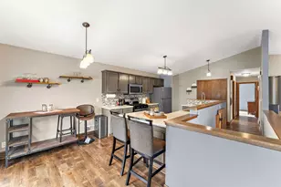 163 Southwind Ln, West Saint Paul, MN 55118 - Photo 7