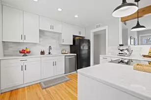 105 Saratoga Ln N, Plymouth, MN 55441 - Photo 9