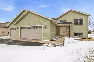 305 Victory Loop, Sartell, MN 56377 - Photo 3