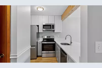 19 Elton Ridge Court NW, Rochester, MN 55901 - Photo 5