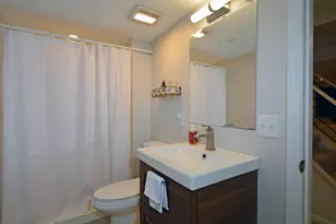 911 Sunnyview Ln, Minnetonka, MN 55305 - Photo 23