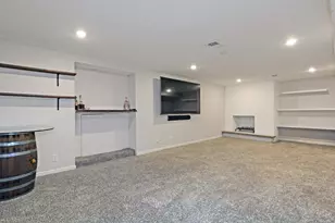 911 Sunnyview Ln, Minnetonka, MN 55305 - Photo 19