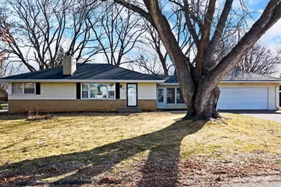 911 Sunnyview Lane, Minnetonka, MN 55305 - Photo 25