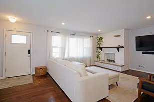 911 Sunnyview Ln, Minnetonka, MN 55305 - Photo 7