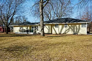 911 Sunnyview Ln, Minnetonka, MN 55305 - Photo 27