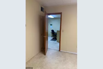 105 2nd Avenue SW #Suite 2, Hutchinson, MN 55350 - Photo 11