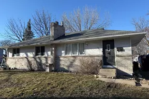 609 Vine Ave W, Montgomery, MN 56069 - Photo 1