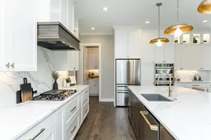 2764 Scenic Point Dr SW, Rochester, MN 55902 - Photo 5