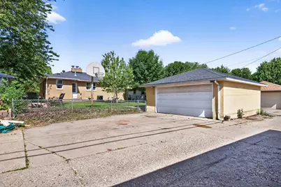 4324 Queen Avenue N, Minneapolis, MN 55412 - Photo 29