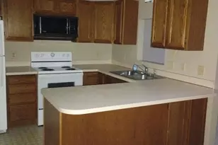 1027 Pondview Ct, Vadnais Heights, MN 55127 - Photo 5