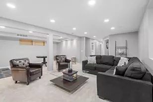 997 Carlton Dr, Shoreview, MN 55126 - Photo 5